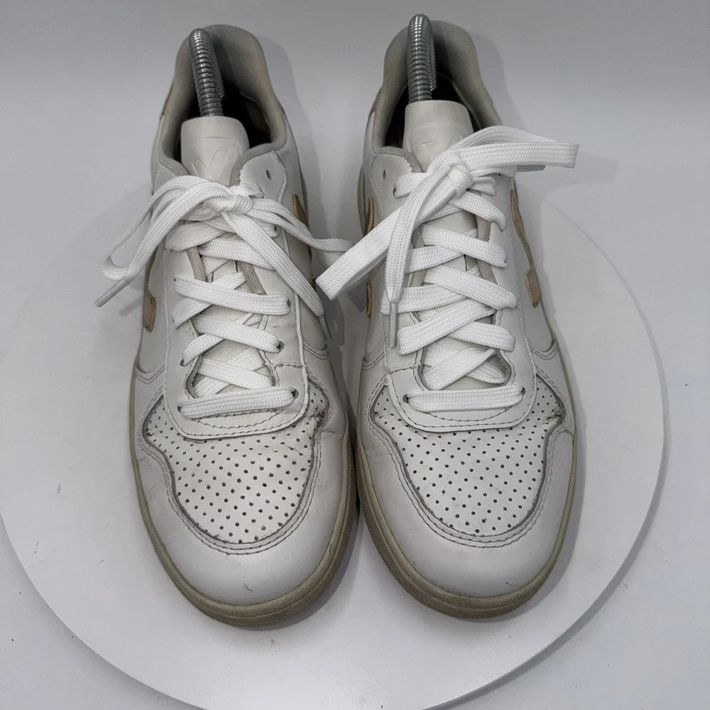 Veja V-10 White Metallic Gold Leather Low Top Women's‎ Sneakers Shoe Size 39/8